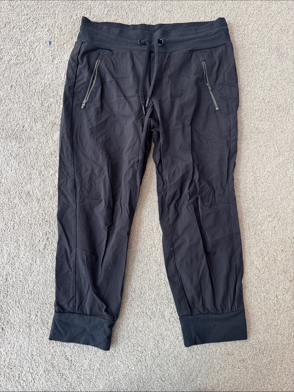 Athleta  Women’s  Capri Joggers with Zipper Pockets and Drawstring